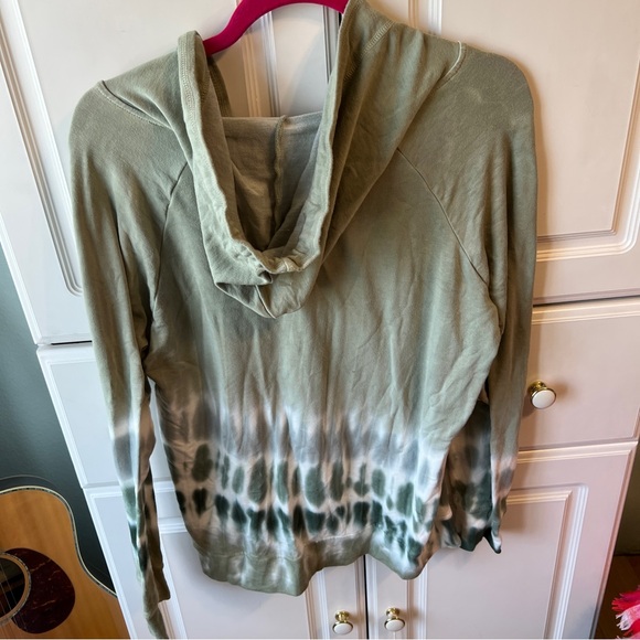 Tie Dye Green Sweat Set - Picture 4 of 7